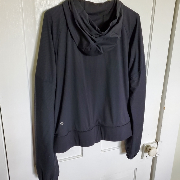 Lululemon Cropped Light Jacket, Black - Picture 2 of 5